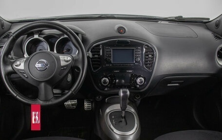 Nissan Juke II, 2011 год, 900 000 рублей, 13 фотография