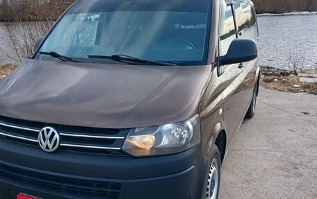 Volkswagen Caravelle T5, 2011 год, 1 450 000 рублей, 1 фотография