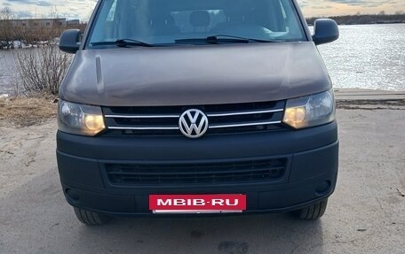 Volkswagen Caravelle T5, 2011 год, 1 450 000 рублей, 2 фотография