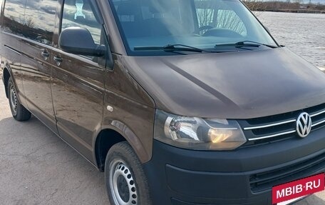 Volkswagen Caravelle T5, 2011 год, 1 450 000 рублей, 4 фотография