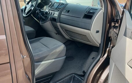 Volkswagen Caravelle T5, 2011 год, 1 450 000 рублей, 10 фотография