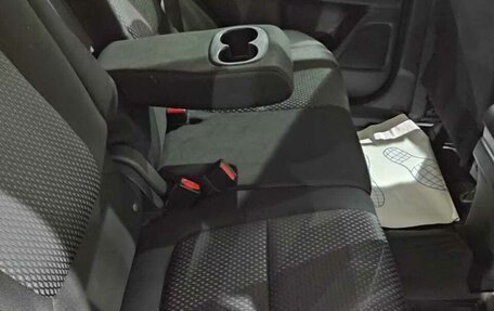 Mitsubishi Outlander III рестайлинг 3, 2018 год, 1 900 000 рублей, 2 фотография