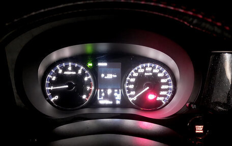 Mitsubishi Outlander III рестайлинг 3, 2018 год, 1 900 000 рублей, 10 фотография