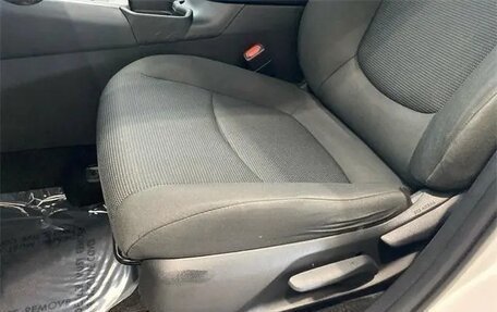 Toyota RAV4, 2021 год, 3 000 000 рублей, 10 фотография