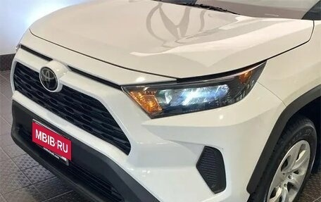 Toyota RAV4, 2021 год, 3 000 000 рублей, 5 фотография