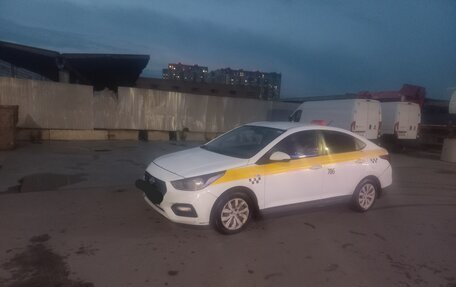 Hyundai Solaris II рестайлинг, 2018 год, 745 000 рублей, 3 фотография