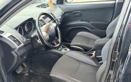 Mitsubishi Outlander III рестайлинг 3, 2011 год, 840 000 рублей, 10 фотография