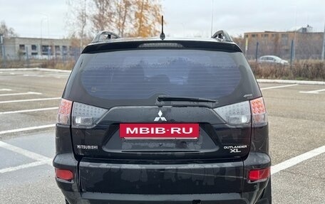 Mitsubishi Outlander III рестайлинг 3, 2011 год, 840 000 рублей, 4 фотография