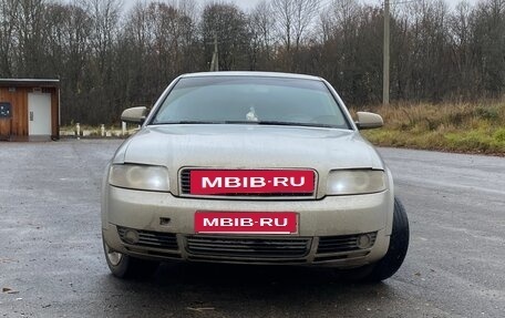 Audi A4, 2004 год, 405 000 рублей, 3 фотография