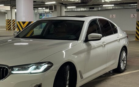 BMW 5 серия, 2021 год, 4 250 000 рублей, 2 фотография