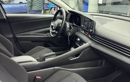 Hyundai Elantra, 2021 год, 1 850 000 рублей, 10 фотография