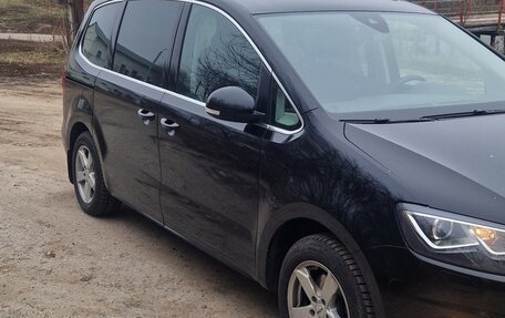 SEAT Alhambra II рестайлинг, 2019 год, 2 350 000 рублей, 24 фотография