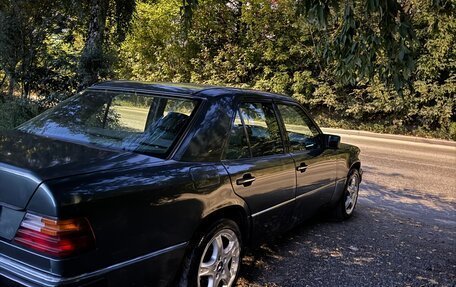 Mercedes-Benz E-Класс, 1992 год, 400 000 рублей, 3 фотография