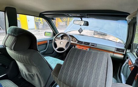 Mercedes-Benz E-Класс, 1992 год, 400 000 рублей, 29 фотография