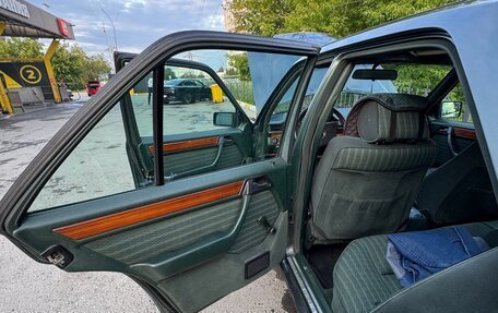 Mercedes-Benz E-Класс, 1992 год, 400 000 рублей, 31 фотография