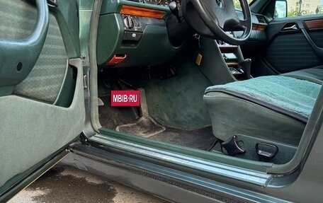 Mercedes-Benz E-Класс, 1992 год, 400 000 рублей, 19 фотография