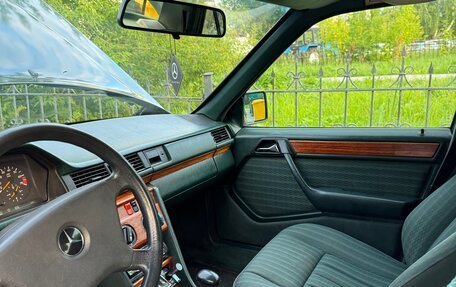 Mercedes-Benz E-Класс, 1992 год, 400 000 рублей, 32 фотография