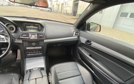 Mercedes-Benz E-Класс, 2015 год, 2 300 000 рублей, 9 фотография