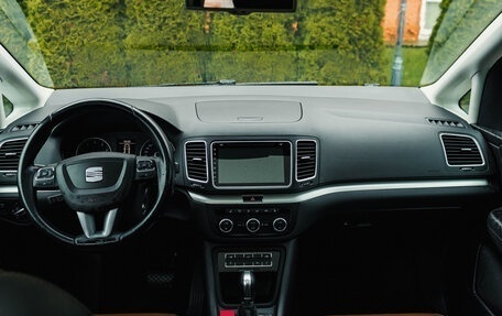 SEAT Alhambra II рестайлинг, 2014 год, 1 699 999 рублей, 21 фотография