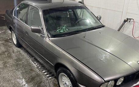 BMW 5 серия, 1989 год, 280 000 рублей, 15 фотография
