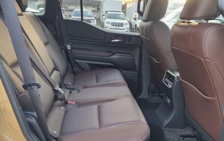 Toyota Land Cruiser Prado, 2024 год, 8 950 000 рублей, 9 фотография