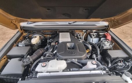 Toyota Land Cruiser Prado, 2024 год, 8 950 000 рублей, 10 фотография