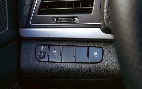 Hyundai Elantra VI рестайлинг, 2016 год, 1 640 000 рублей, 16 фотография