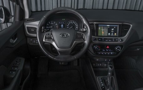 Hyundai Solaris II рестайлинг, 2018 год, 1 399 000 рублей, 13 фотография