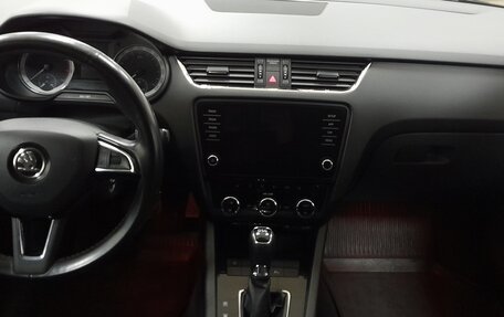 Skoda Octavia, 2017 год, 1 859 000 рублей, 12 фотография