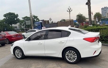 Ford Escort, 2021 год, 1 170 000 рублей, 4 фотография