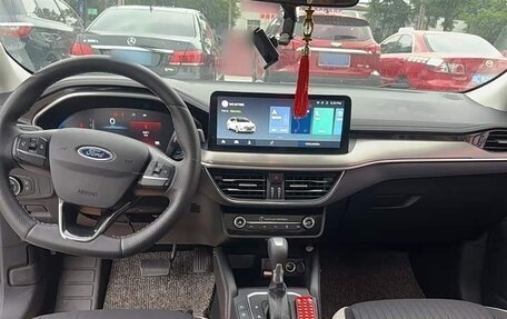 Ford Escort, 2021 год, 1 170 000 рублей, 7 фотография