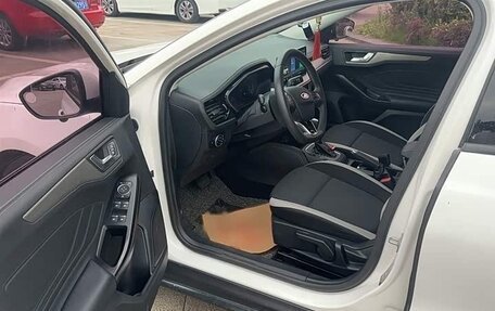 Ford Escort, 2021 год, 1 170 000 рублей, 9 фотография