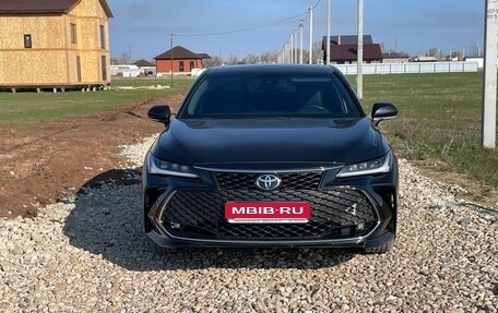 Toyota Avalon, 2022 год, 3 850 000 рублей, 1 фотография