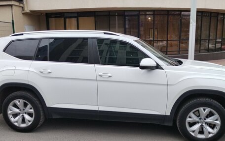 Volkswagen Teramont I, 2018 год, 2 200 000 рублей, 2 фотография