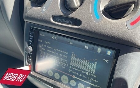 Toyota Vitz, 2000 год, 405 000 рублей, 13 фотография