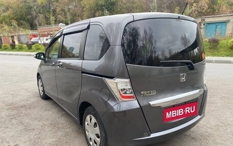 Honda Freed I, 2012 год, 1 000 000 рублей, 3 фотография