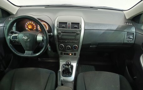 Toyota Corolla, 2011 год, 949 000 рублей, 17 фотография