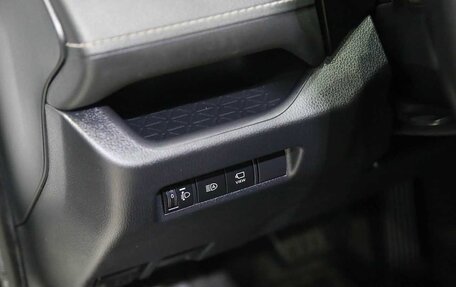 Toyota RAV4, 2021 год, 2 384 000 рублей, 15 фотография