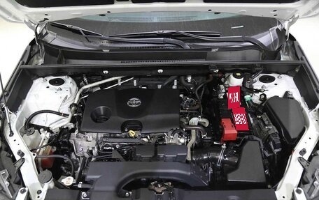 Toyota RAV4, 2021 год, 2 384 000 рублей, 17 фотография