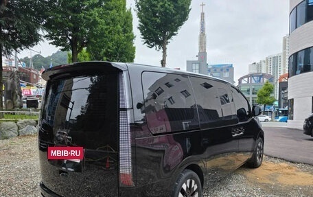 Hyundai Staria, 2021 год, 3 430 000 рублей, 5 фотография