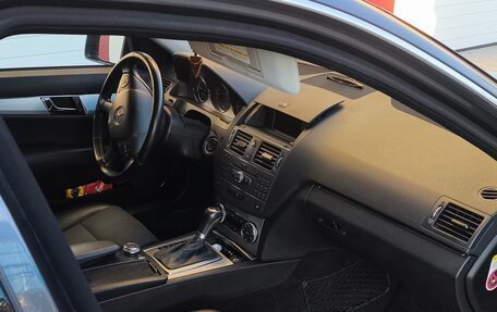 Mercedes-Benz C-Класс, 2009 год, 900 000 рублей, 6 фотография