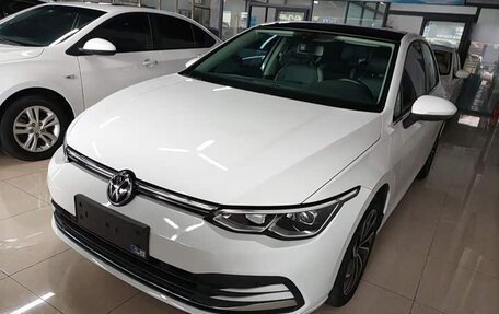 Volkswagen Golf VIII, 2021 год, 1 750 000 рублей, 1 фотография