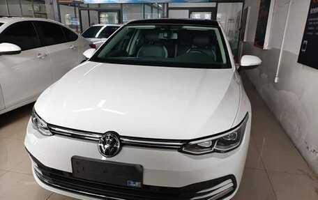 Volkswagen Golf VIII, 2021 год, 1 750 000 рублей, 3 фотография