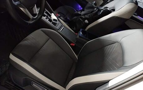 Volkswagen Golf VIII, 2021 год, 1 750 000 рублей, 10 фотография