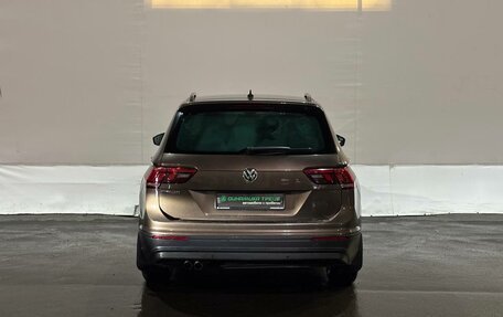 Volkswagen Tiguan II, 2019 год, 1 945 000 рублей, 7 фотография