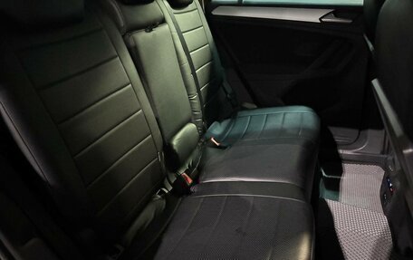 Volkswagen Tiguan II, 2019 год, 1 945 000 рублей, 18 фотография