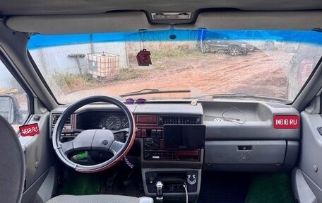 Volkswagen Caravelle T4, 1992 год, 620 000 рублей, 1 фотография