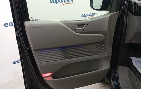 Hyundai Staria, 2022 год, 6 100 000 рублей, 13 фотография