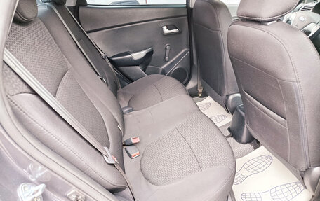 KIA Rio III рестайлинг, 2015 год, 820 000 рублей, 16 фотография