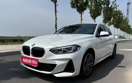 BMW 1 серия, 2022 год, 1 930 000 рублей, 2 фотография